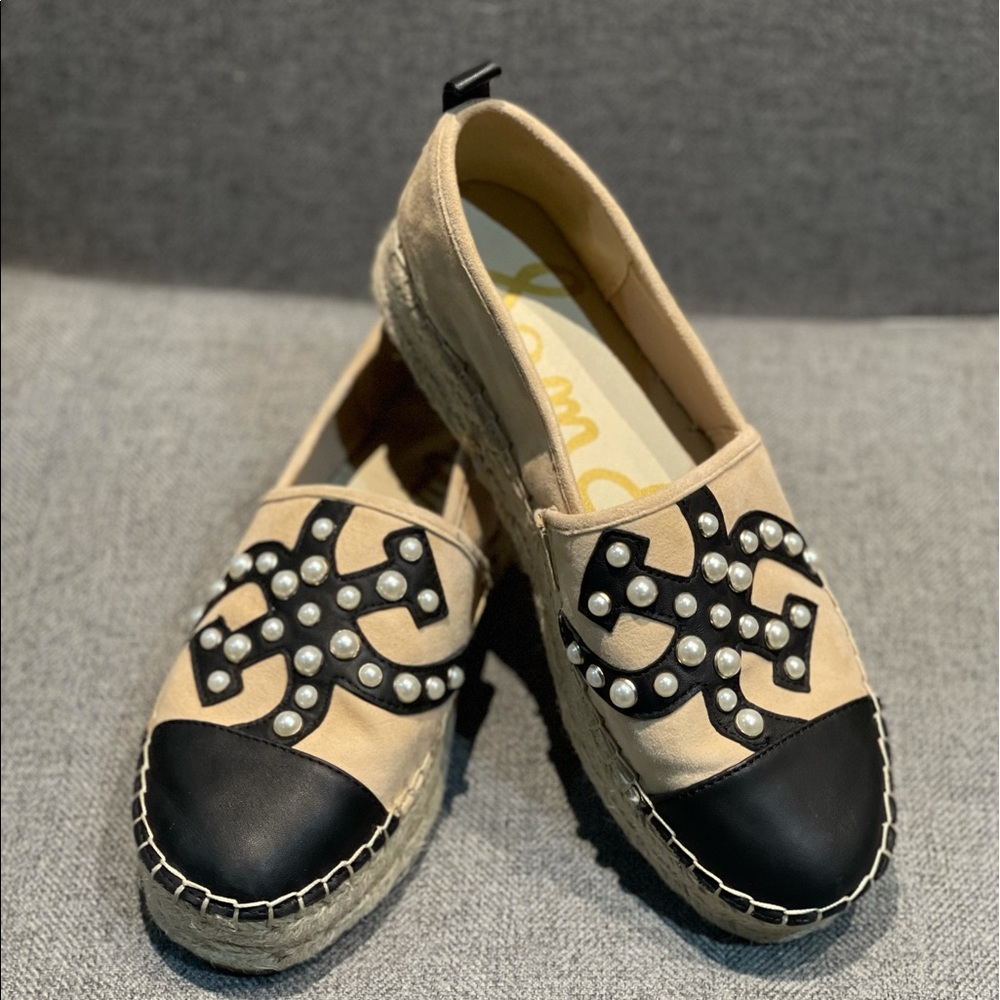 Sam Edelman Beige and Black Flats with Pearl Accents